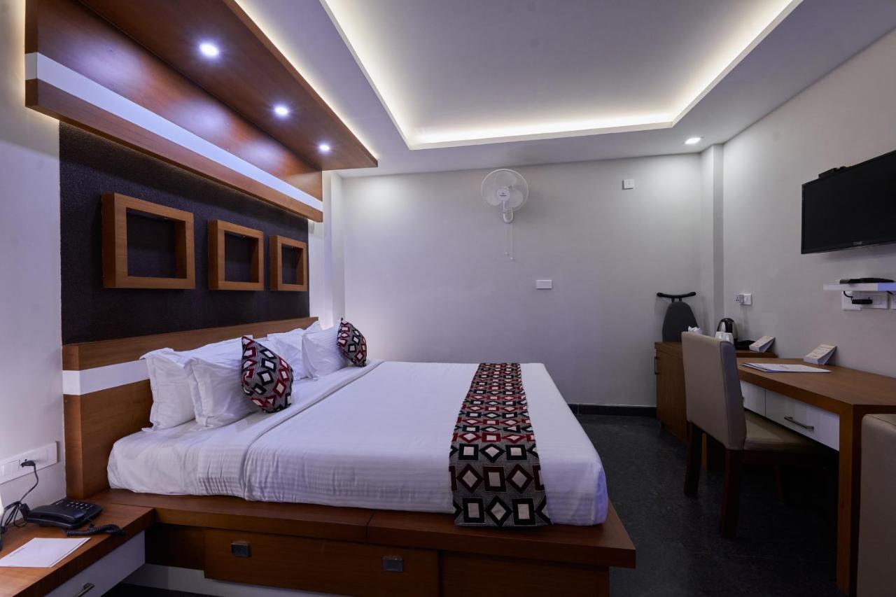 Vidya Residency Hotel Thrissur Exterior photo